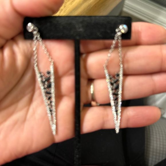 𝅺Swarovski Crystal Spike Pendant Necklace Set - Picture 6 of 6